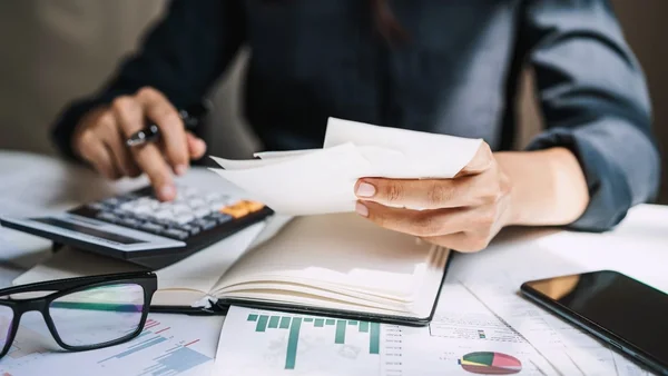 Nove lokalne poreze i takse u Bukureštu, znacajno povecane od 2026. godine. Neke rastu do 80%. Spisak odluka