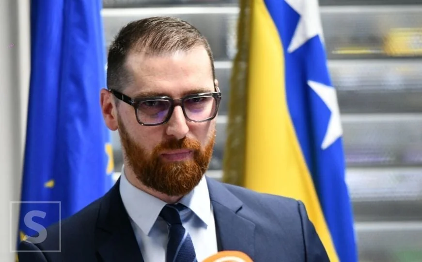 Objavljen spisak firmi koje su dobile novac od Vlade KS: Restorani, dostavljači, stomatolozi...
