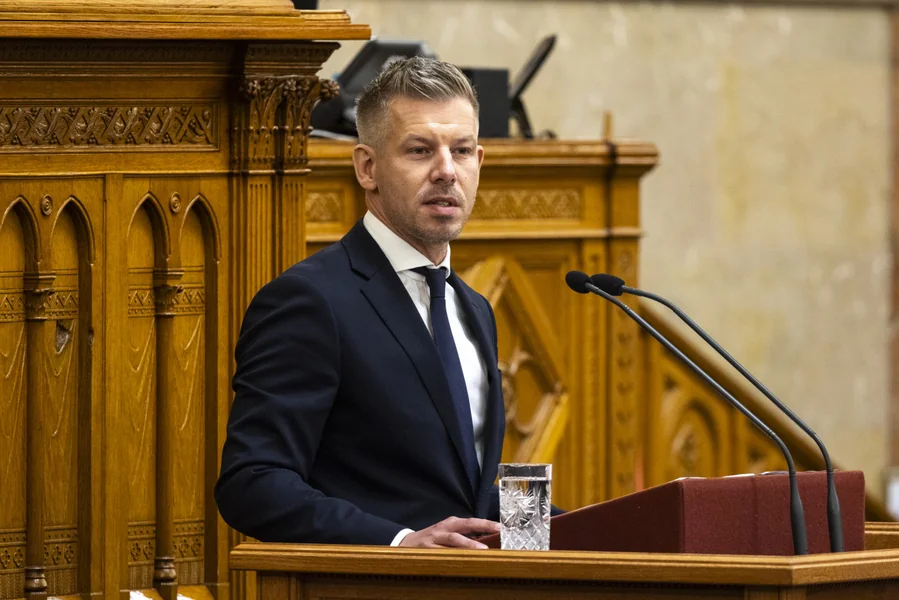 Magyar Péter: Samo božanska providnost i hrabrost mađarskog naroda spasili su zemlju od potpunog pljačkanja