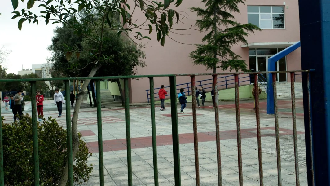Zakynthos: Opet zatvorena osnovna škola Svetog Leonta - Buve su ponovo ujile učenike