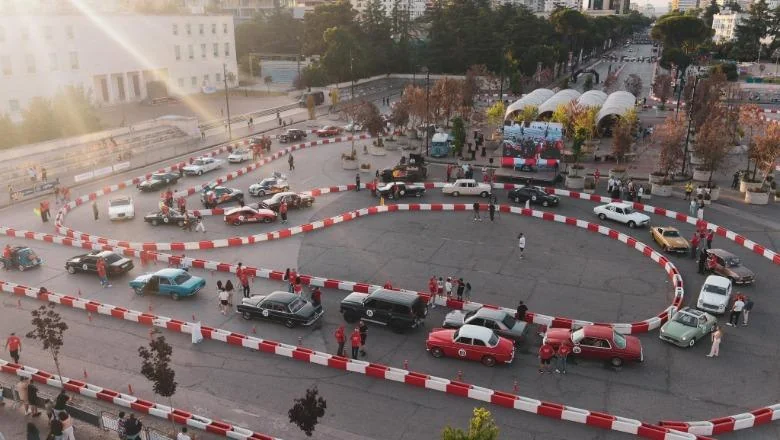 Adrenalin i povratak u prošlost, 'Tirana Grand Prix' ujedinjuje ljubitelje automobilizma na 3 dana
