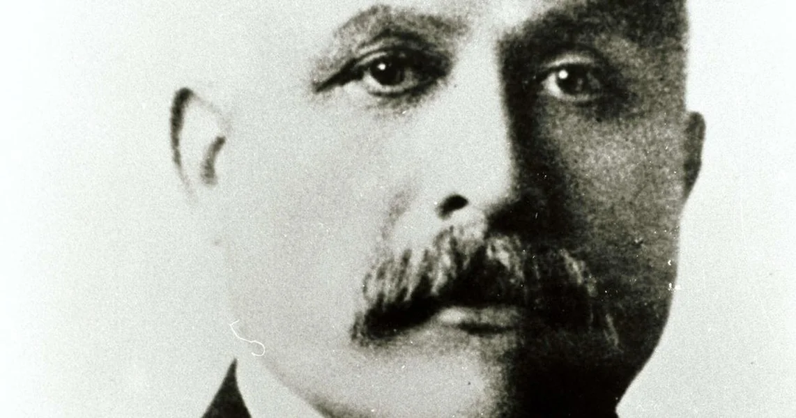 Iz bušotine Antuna Lučića, oca naftne industrije, izbio je crni gejzir