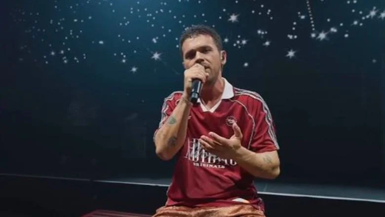 Koncert u Bergamu u Italiji, Ylli Limani elektrizuje binu! Okuplja hiljade fanova (VIDEO) - Shqiptarja.com