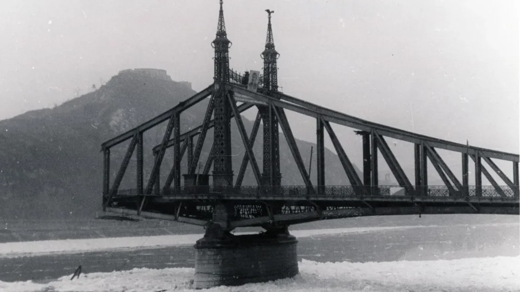 Kada je Dunav progutao Budimpeštu – tragična noć Mosta Slobode