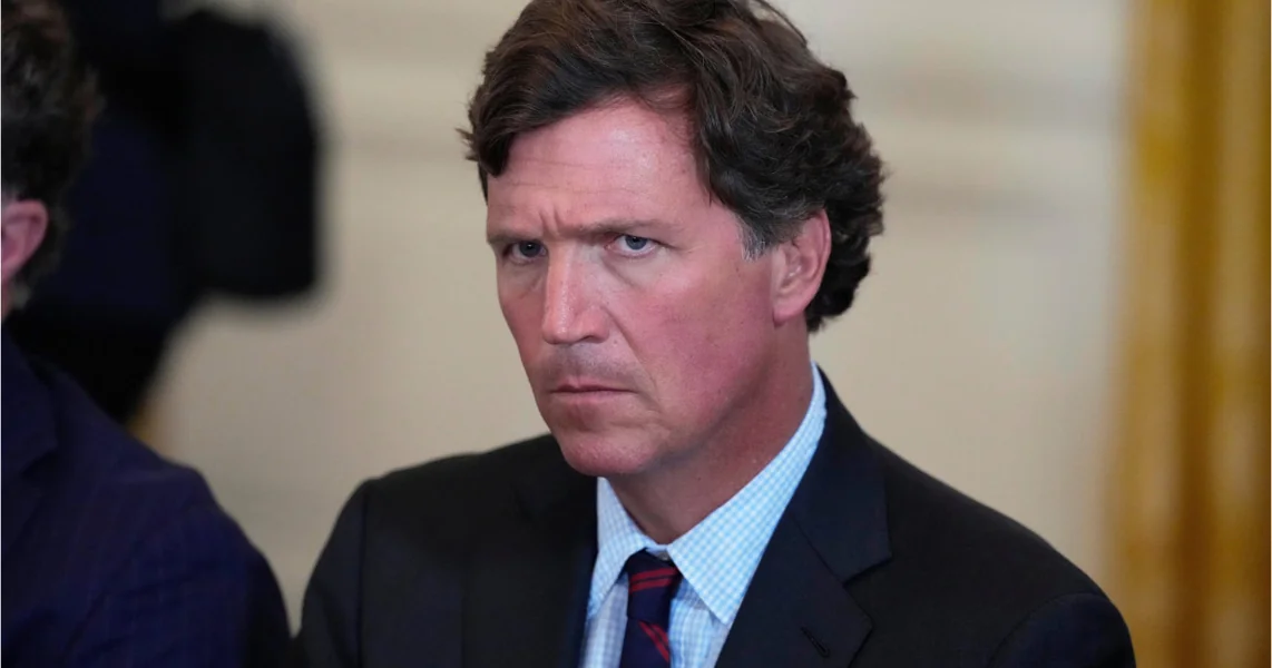 Tucker Carlson optužuje Trumpa da je naložio prikrivanje Epsteinovih dosijea: šta bi se krilo iza odluke
