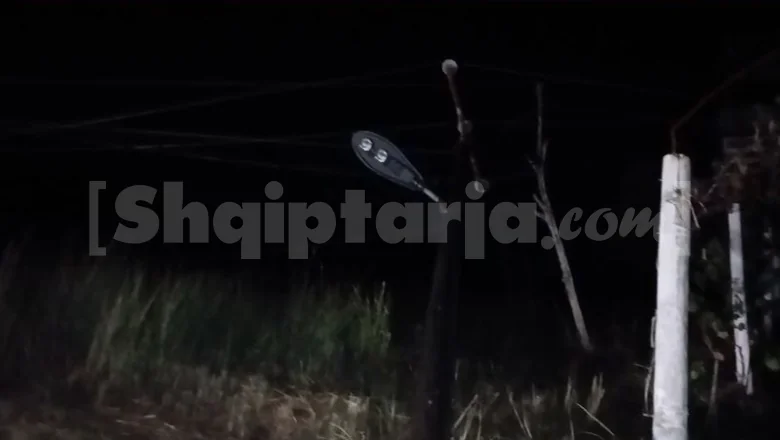 Elbasan / 8 sela bez električne energije, uzrok rušenja jednog stuba elektroenergetske mreže (VIDEO) - Shqiptarja.com