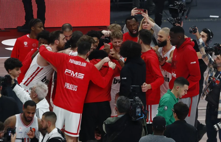 Panatinaikos – Olympiakos 82-87: Crveno rezital i bekstvo sa OAKA - Documento