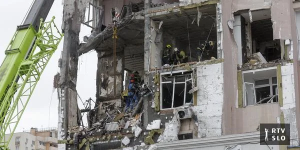 U ruskim napadima na Kijev ubijena žena. Više stotina hiljada ljudi bez grejanja i struje.