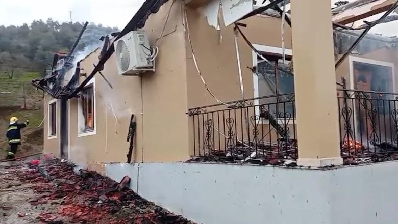 Kuća u Elbasanu zahvaćena plamenom, 3 članova porodice izlaze na vreme! (VIDEO)