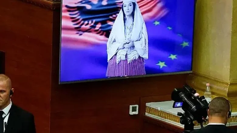 Četiri od najčudnijih kreacija veštačke inteligencije, The Times navodi među njima i Ramino 'Sunce'