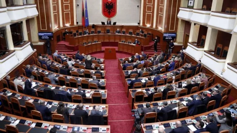 Agron Gjekmarkaj: Kronika predlaže proslavu rođendana lidera! - Shqiptarja.com