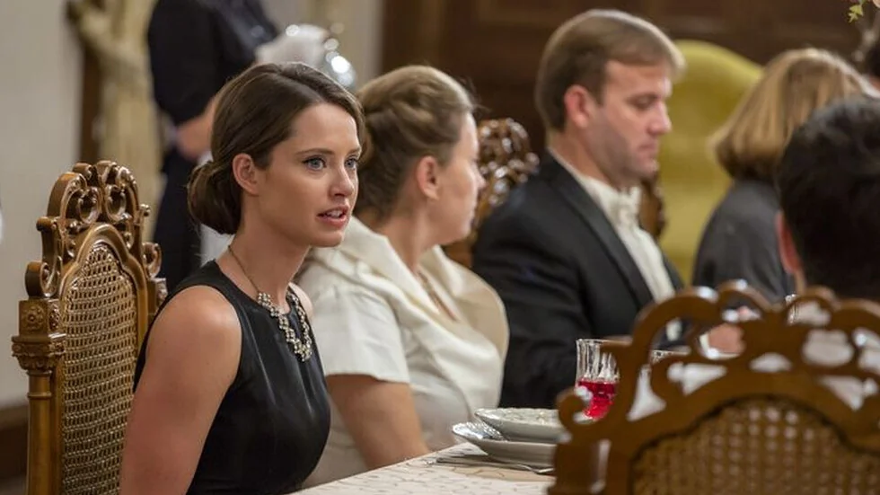 Kraljevske nevolje i ljubav izvan porodičnih tradicija sa filmovima na NOVA