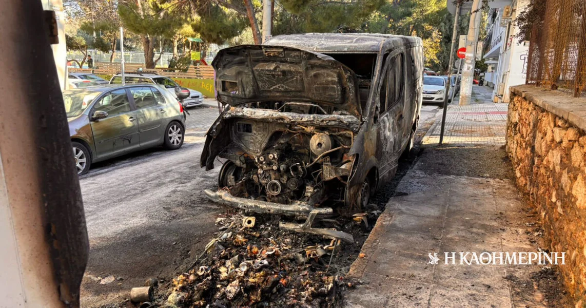 Kaisariani: napad paljenjem na kamione firme za distribuciju – izgorjela i putnička vozila