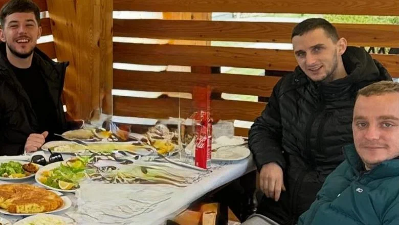 Tragična nesreća sa 3 žrtve kod Tepelene, glumac Deivis Myslymi dirljivom objavom: Zašto si mi oduzeo, Bože? Nikada neću zaboraviti braću