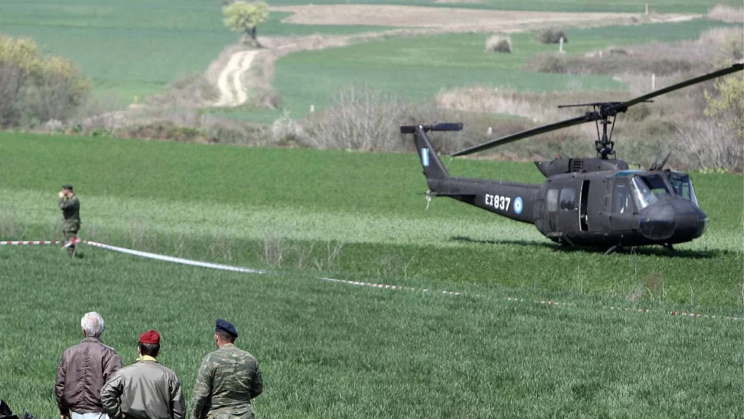 Teško sletanje vojnog helikoptera na Kalymnosu - piloti sigurni - Documento