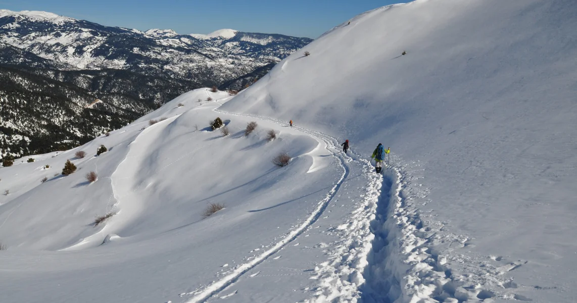 Smrtonosna lavina na planini Vardousia u Grčkoj: spasioci su pronašli tela četvorice alpinista, od kojih je jedna žena