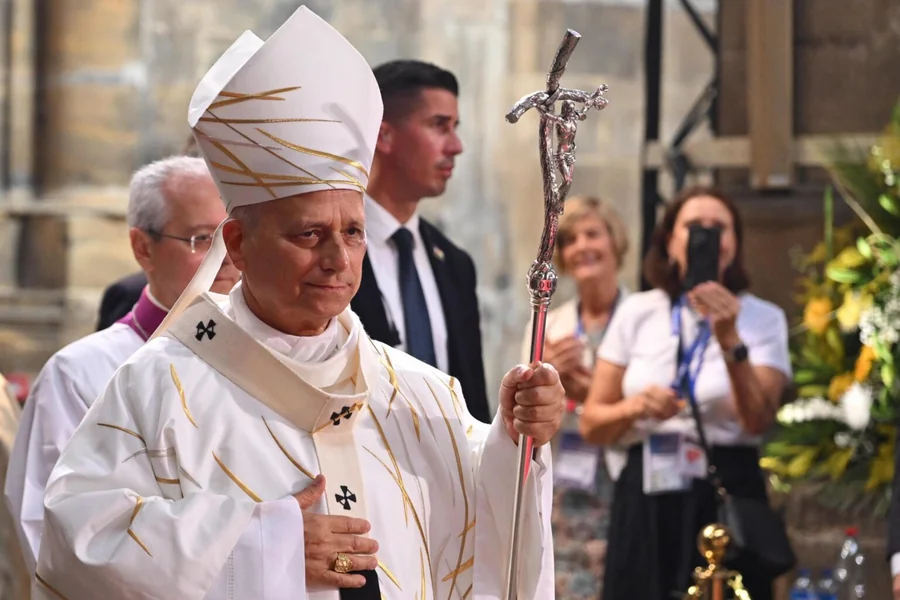 Sveti otac se pozvao na oca Evrope u apelima za mir - Nova Makedonija
