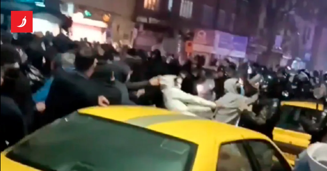 Trump pokrenuo ekonomski udar na Iran, Kina nezadovoljna. Merz: Zadnji dani režima