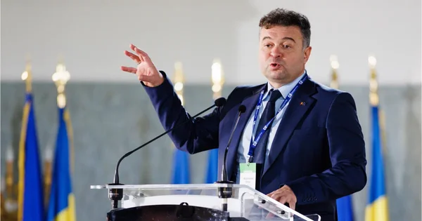 Ko će mu uzeti mesto Daniela Davida na Ministarstvu prosvete, nakon ostavke (izvori)