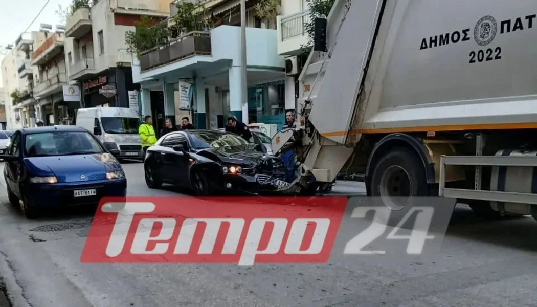 Saobraćajna nesreća u Patrasu: Automobil se zabio u kamion za smeće – radnik opštine povređen