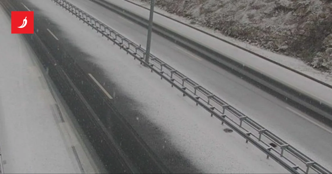 VIDEO U Dalmaciji pada sneg