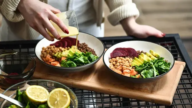 Restart posle praznika: Kako da se vratimo u formu bez krajnosti i osećaja krivice