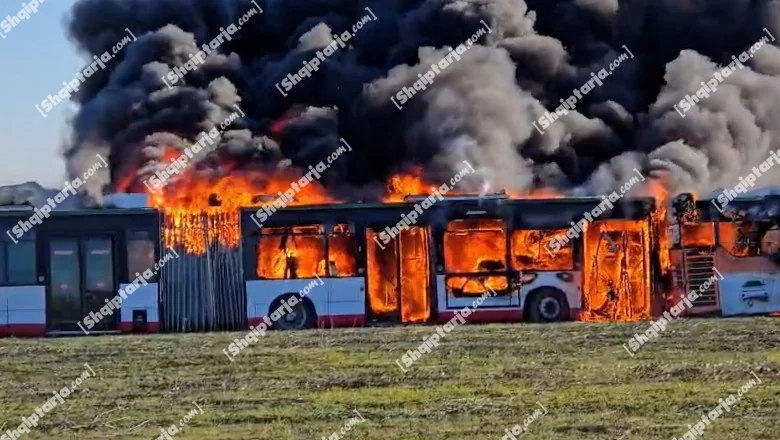 Paljenje 8 autobusa u Draču, Policija: uzrok požara je iskra iz baterije jednog od njih