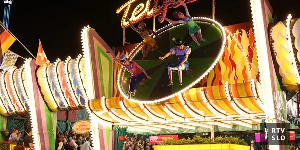 Na Oktoberfestu zbog voajerskih snimaka žena dele kratke hlače