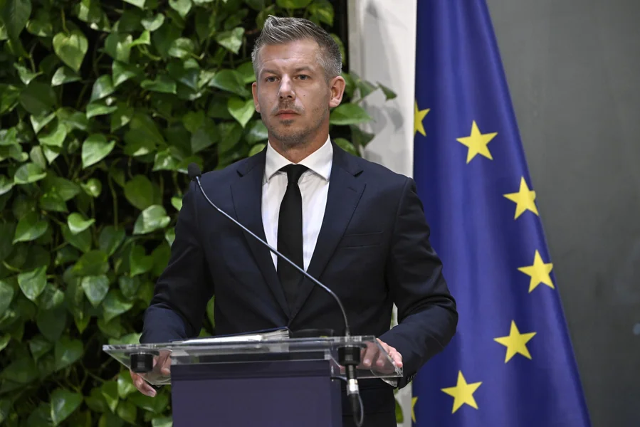 Kubatov, Szijjártó i Deutsch ne mogu više biti predsednici fudbalskih klubova