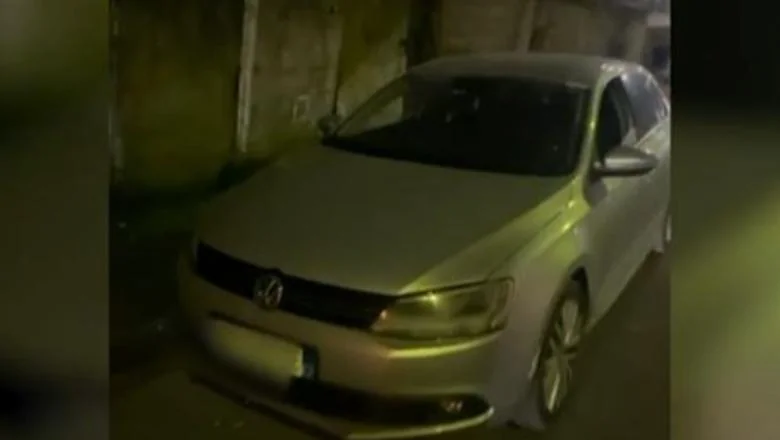 Krao je vozilo na parkingu, priveden 18-godišnjak! Lagao je čuvaru rekavši da je vlasnik automobila (VIDEO) - Shqiptarja.com