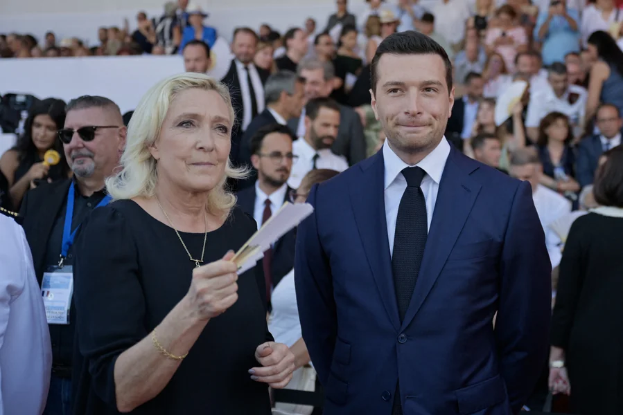 Da li može Marine Le Pen da izgubi vođstvo nad strankom zbog sopstvenog kandidata za premijera?