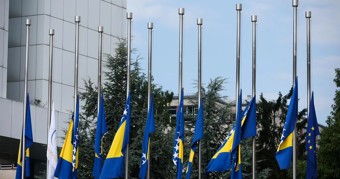 BiH dve nedelje pre izbora vrvi: teške optužbe, prozivaju Hrvatsku, a ratne teme ponovo dominiraju