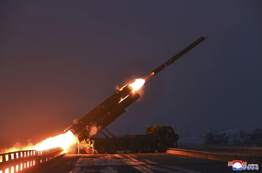 Kim je dao znak i zagrejao partijskog kongresa ispaljivanjem krstarećih raketa velikog dometa