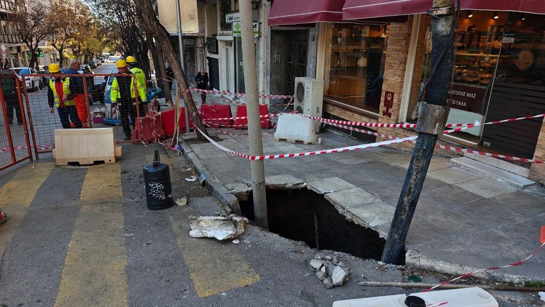 Pagkrati: Otvorio krater od 3 metra, priveden 52-godisnji inzenjer - Sta se desilo - Documento