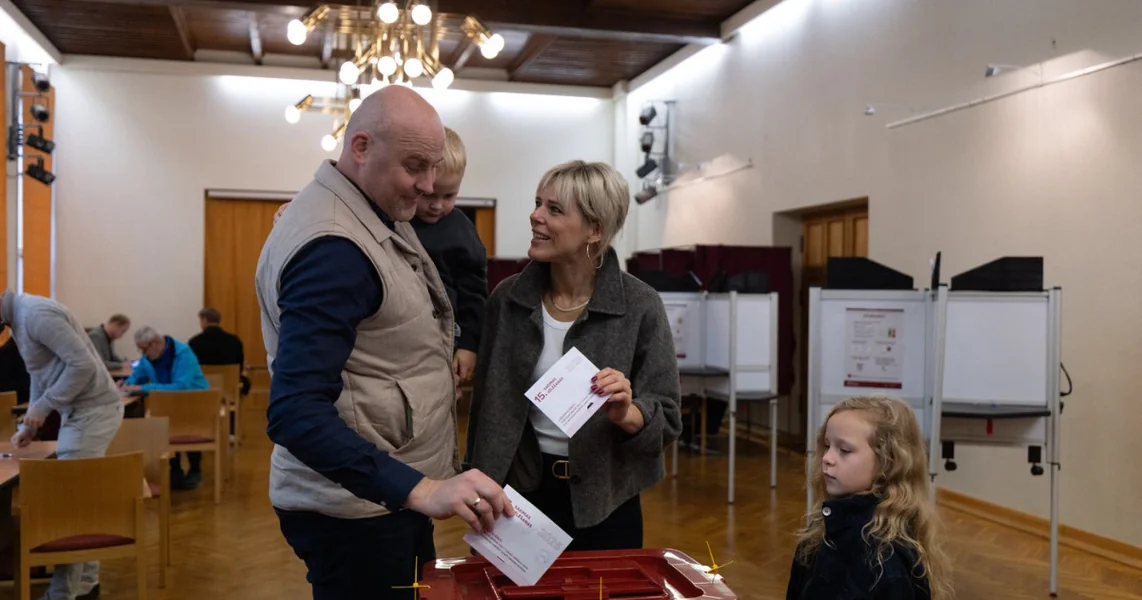 Partija premijera pro-ukrajinskog Letonije, Andris Kulbergs, na putu da pobedi parlamentarne izbore
