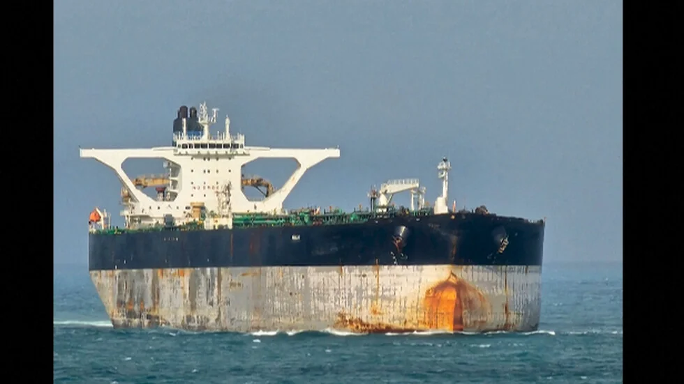 Rusija eskorsirala prazan naftni tanker uz pomoć podmornice (VIDEO)