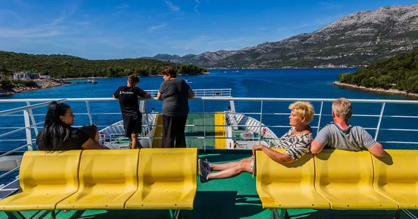 Turistička sezona u isto vreme i dovoljno dobra i dovoljno loša