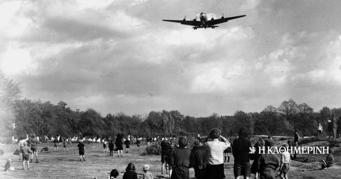 Kao danas: 22. septembar 1948 – Kada su američki avioni bacali čokolade na decu Berlina