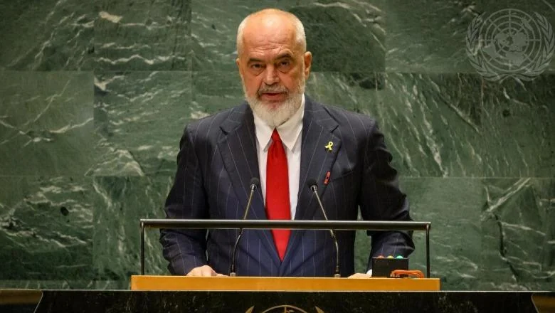 Edi Rama hitnu poruku Albancima na Rinasu posle povratka iz Njujorka, o situaciji nastaloj u zemlji