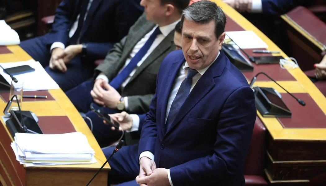 Incident u parlamentu: 'Ostavite nas, draga lutkico' rekao Dimitris Kairidis Zoji Konstantopoulou – Dendias se izvinio – Documento