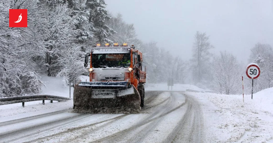 HAK: Zbog snega i vetra uvedene zabrane prometa u Lici i Gorskom kotaru