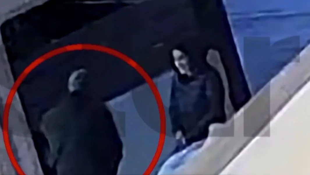 Patra: 58-godišnjak koji je razgovarao sa 16-godišnjakinjom se pojavio nadležnim organima - Šta je naveo - Documento