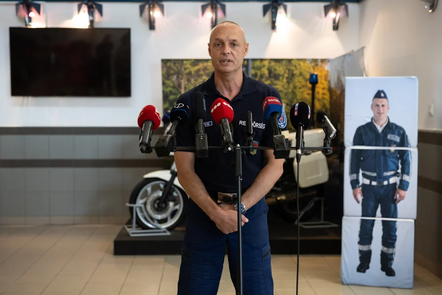 Izvinila se policija nakon što su novinarku nazvali 'vrištećom plavokosom intelektualkom'