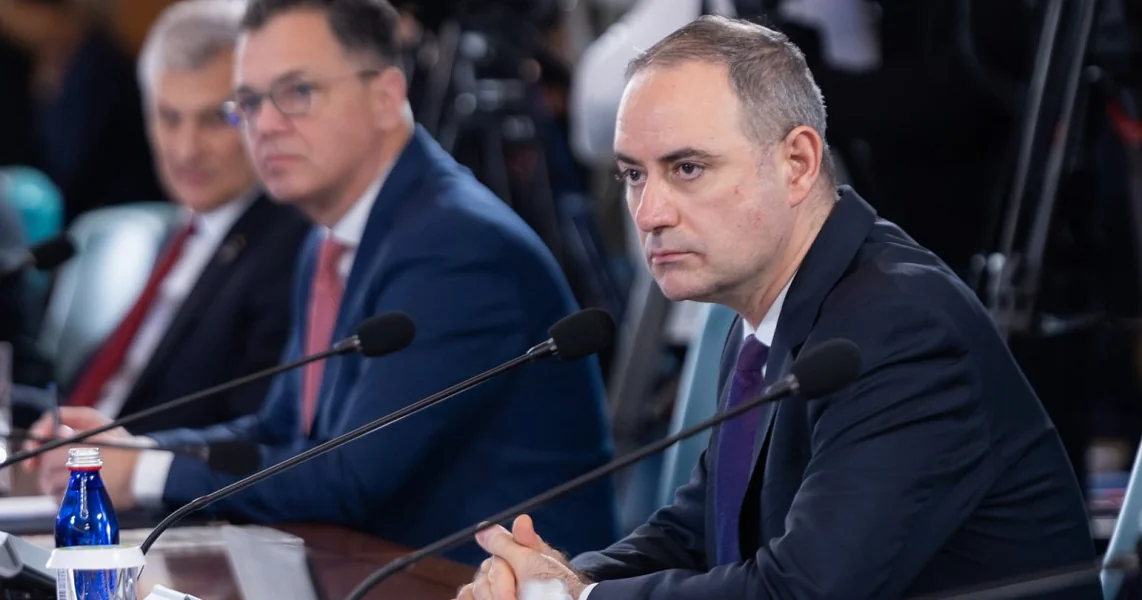 Vlada je odobrila prvu rektifikaciju iz 2026. godine. Nazare najavljuje da Rumunija još mora da pozajmi 70 milijardi lei u osam nedelja.