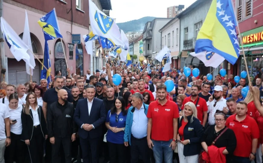 Bećirović u Zenici: \"Želimo sigurnu, razvijenu i europsku BiH u kojoj ljudi mogu vidjeti budućnost\"