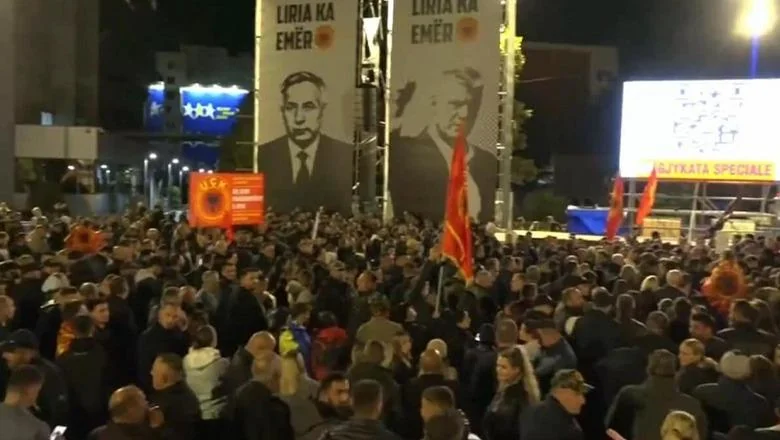 Odluka Haškog suda za bivše čelnike UČK-a, građani Kosova u 15. noći protesta! Nastavljaju zahteve za pravdu.