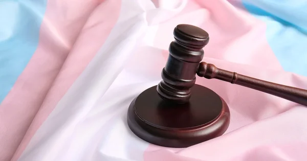 Italijanski sud je dozvolio 13-godišnjem adolescentu da promeni pol: katolički krugovi su burno reagovali na odluku.