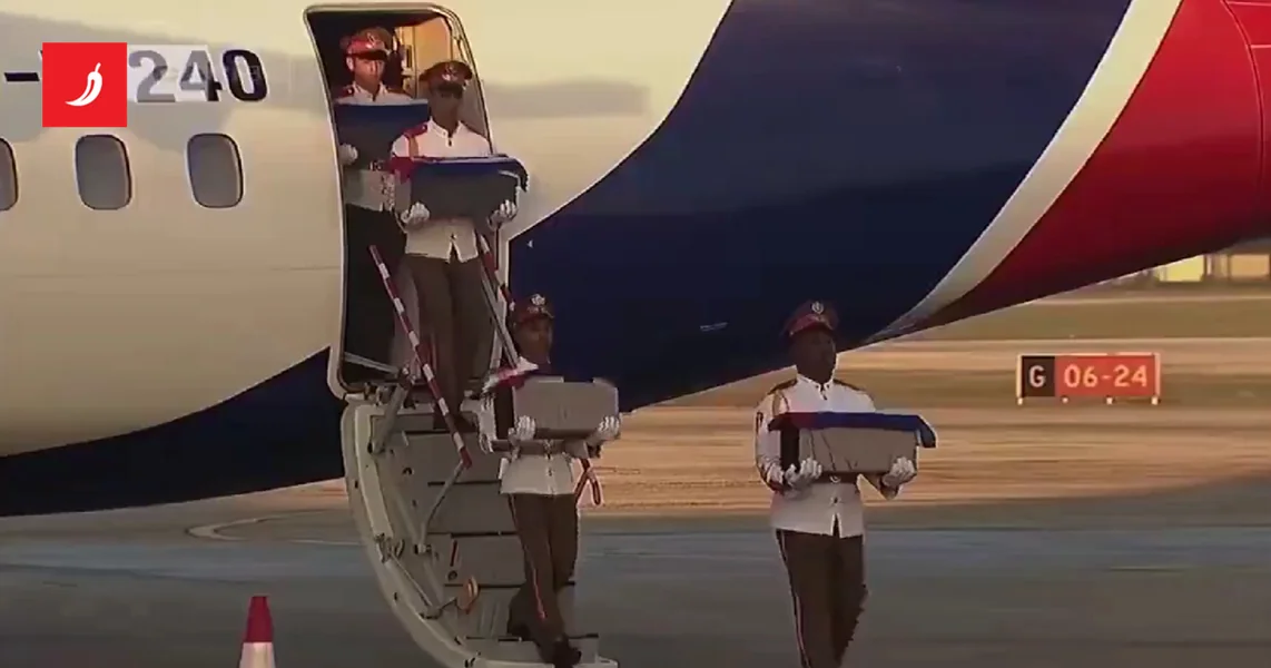 FOTO I VIDEO Posmrtni ostaci Madurovih tjelohranitelja stigli na Kubu