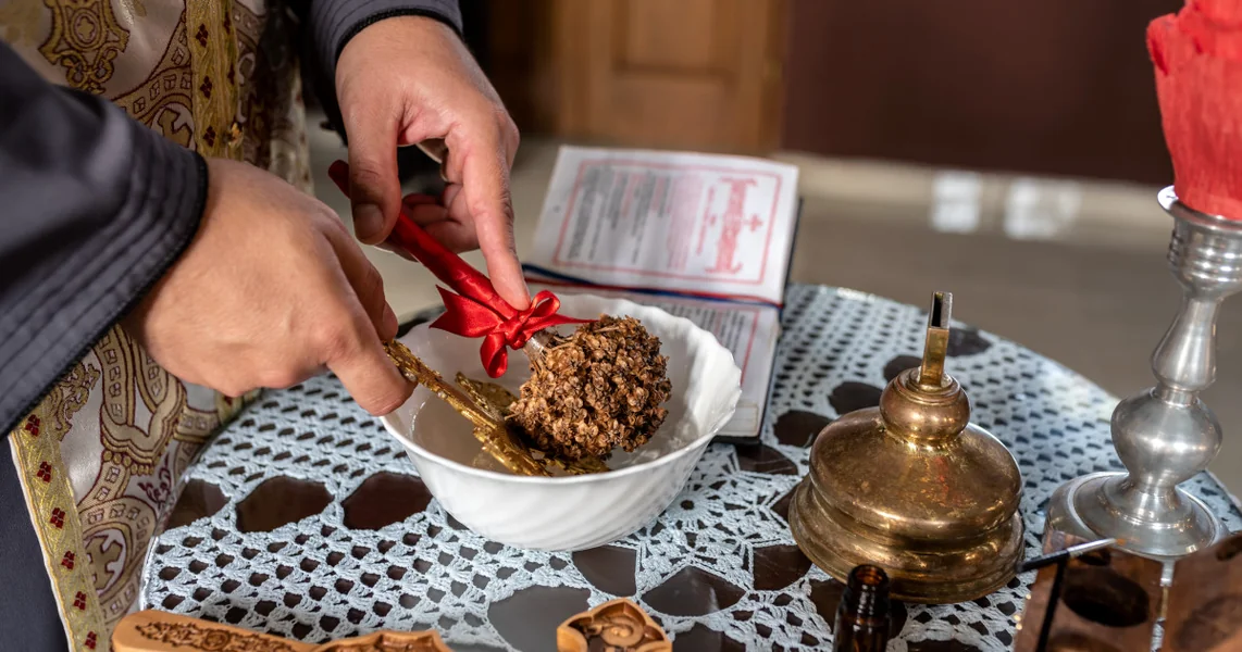 Dan pred Bogojavljenjem 2026: Kako se vernici pripremaju za Krštenje Gospodnje. Zašto se 5. januara drži crni post.