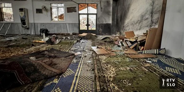 Najmanje osam mrtvih u napadu na alavitsku džamiju u Homsu